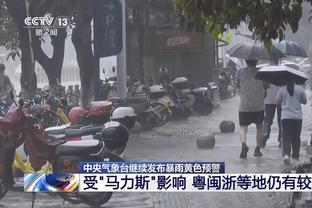 斯波：让洛瑞打替补不是针对他 而是想提高球队攻防两端的水平